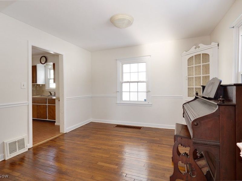 1612 Oakwood Avenue, Akron, OH 44301 Photo 9