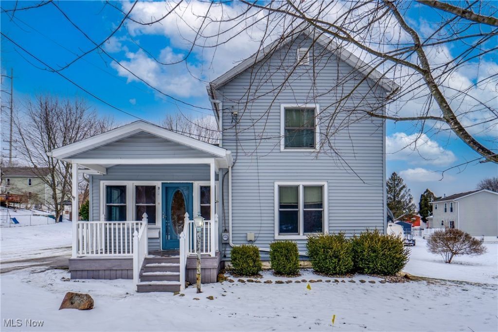 377 Hillsdale Avenue, Barberton, OH 44203 Main Photo