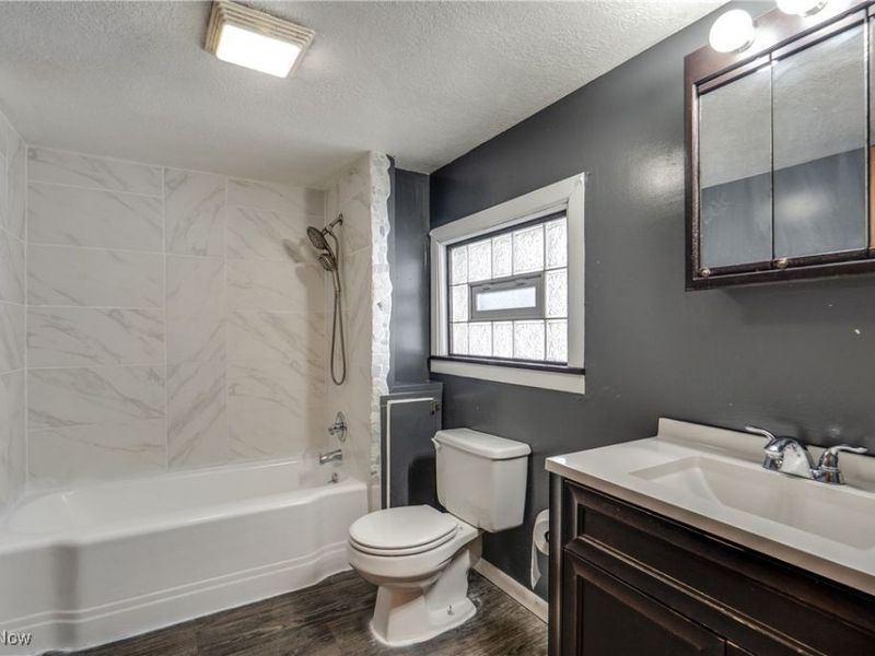 377 Hillsdale Avenue, Barberton, OH 44203 Photo 13