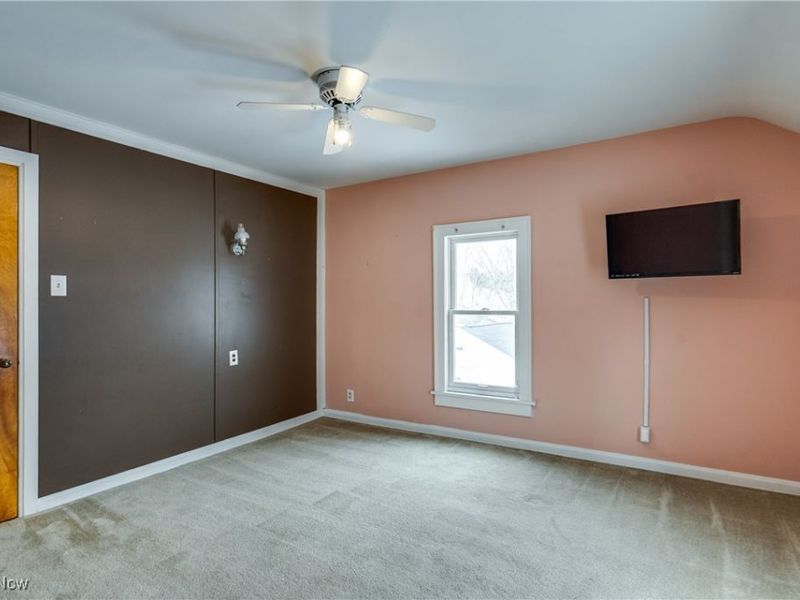 377 Hillsdale Avenue, Barberton, OH 44203 Photo 18