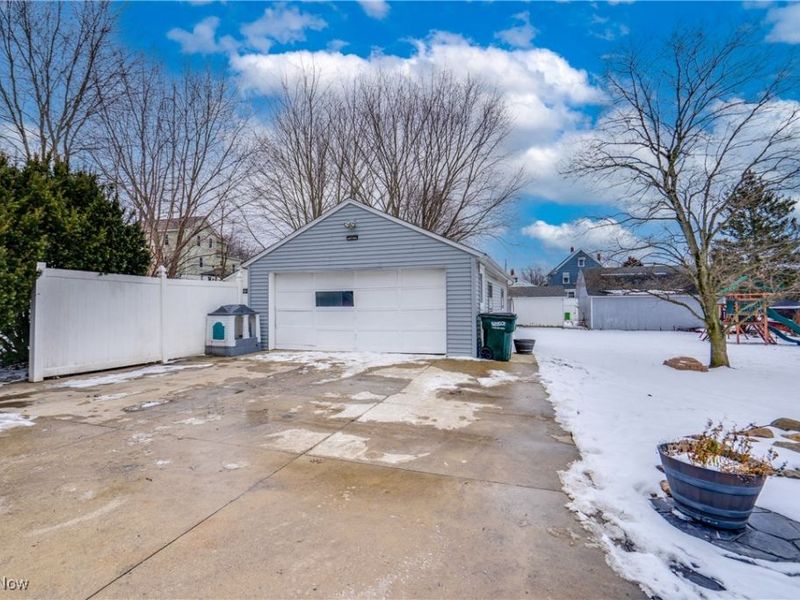 377 Hillsdale Avenue, Barberton, OH 44203 Photo 25