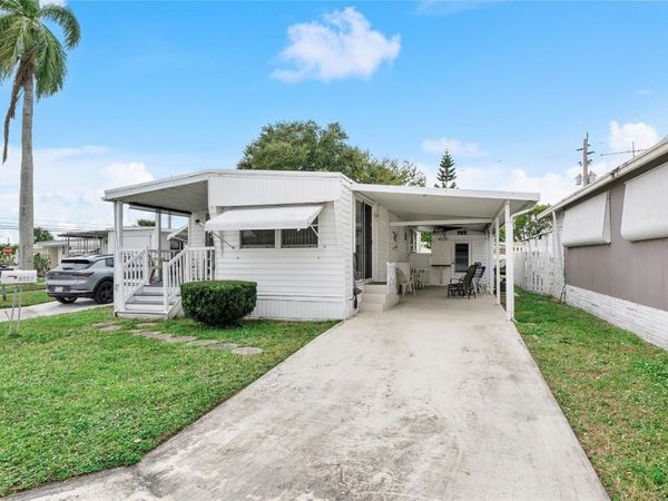 8557 SW 15th Ct, Davie, FL 33324