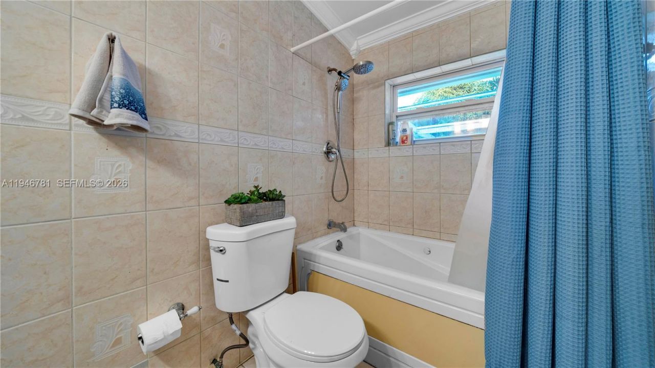 14800 NE 16th Ave , Miami, FL 33161 Photo