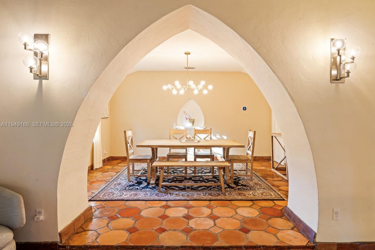 1315 Granada Blvd, Coral Gables, FL 33134 Photo