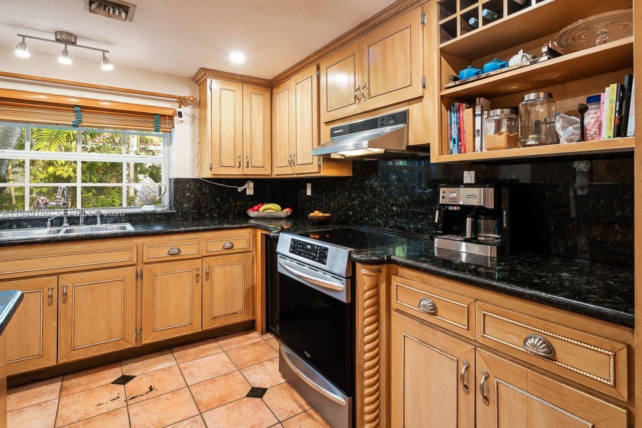 1315 Granada Blvd, Coral Gables, FL 33134 Photo