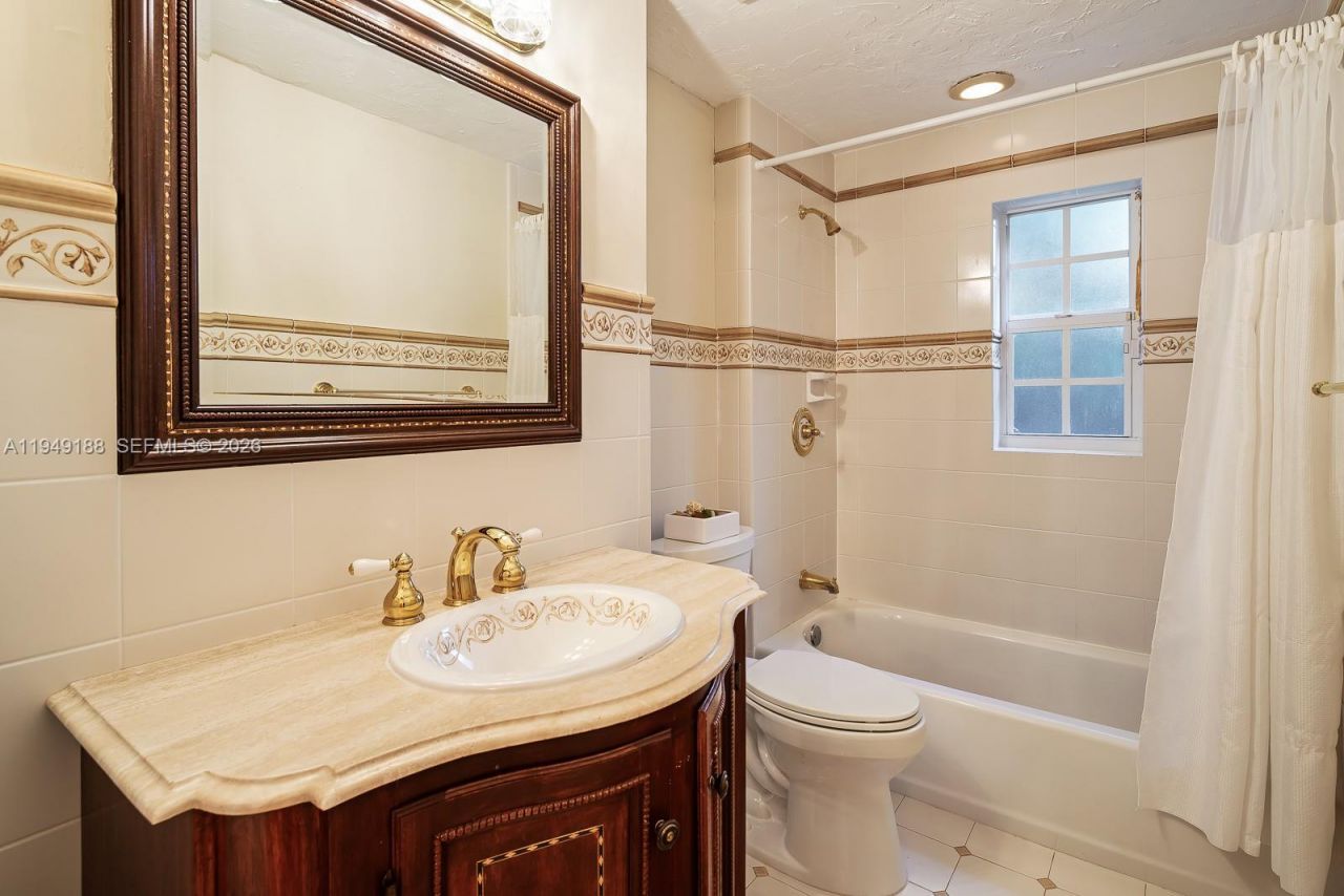 1315 Granada Blvd, Coral Gables, FL 33134 Photo