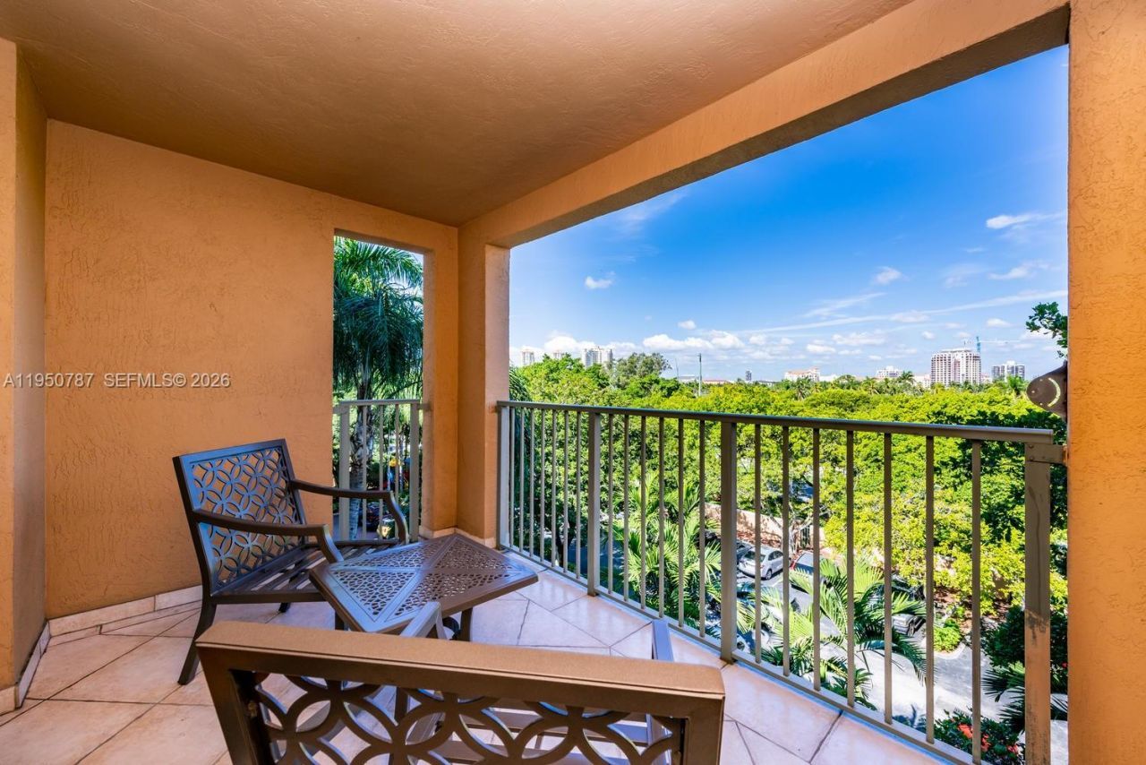19801 E Country Club Dr, Unit 4501, Aventura, FL 33180 Photo