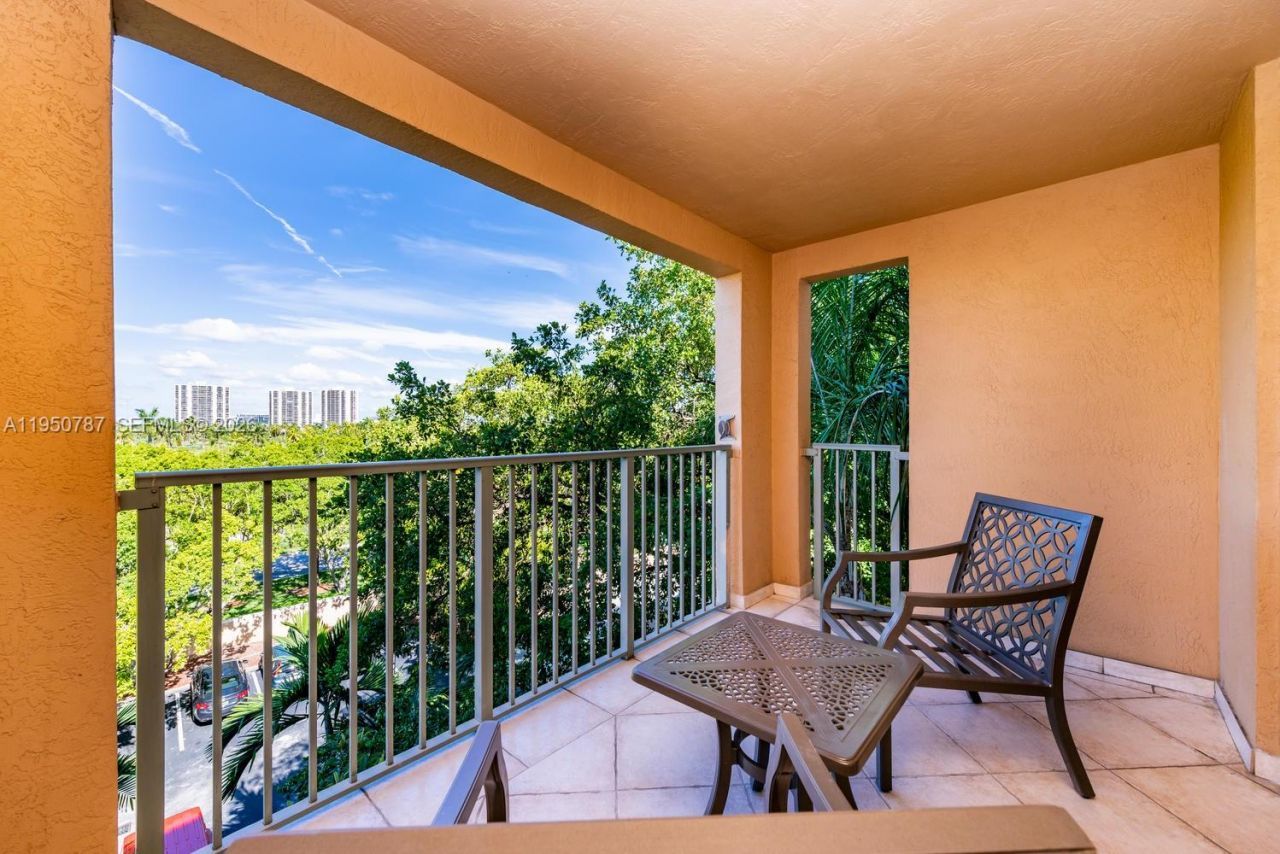 19801 E Country Club Dr, Unit 4501, Aventura, FL 33180 Photo