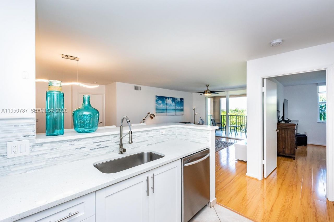 19801 E Country Club Dr, Unit 4501, Aventura, FL 33180 Photo