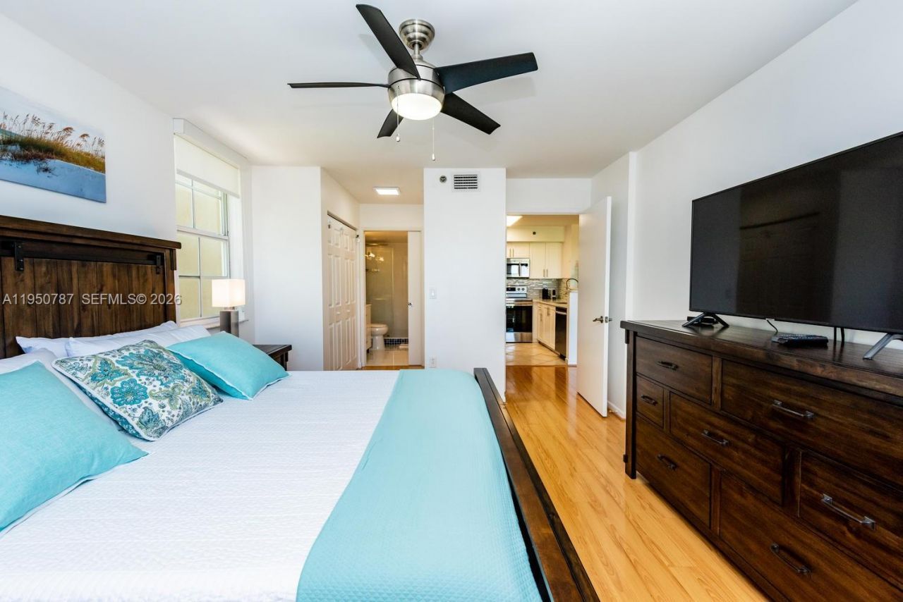 19801 E Country Club Dr, Unit 4501, Aventura, FL 33180 Photo