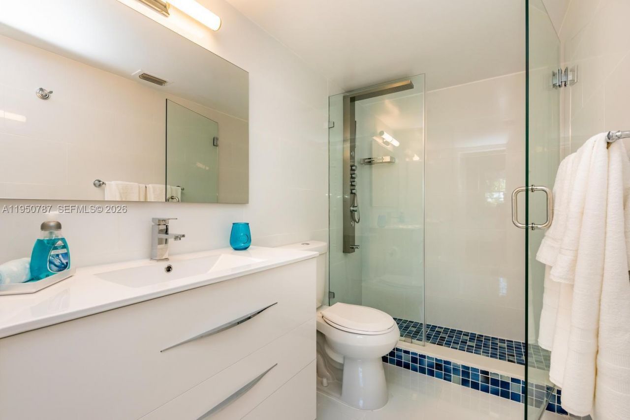 19801 E Country Club Dr, Unit 4501, Aventura, FL 33180 Photo