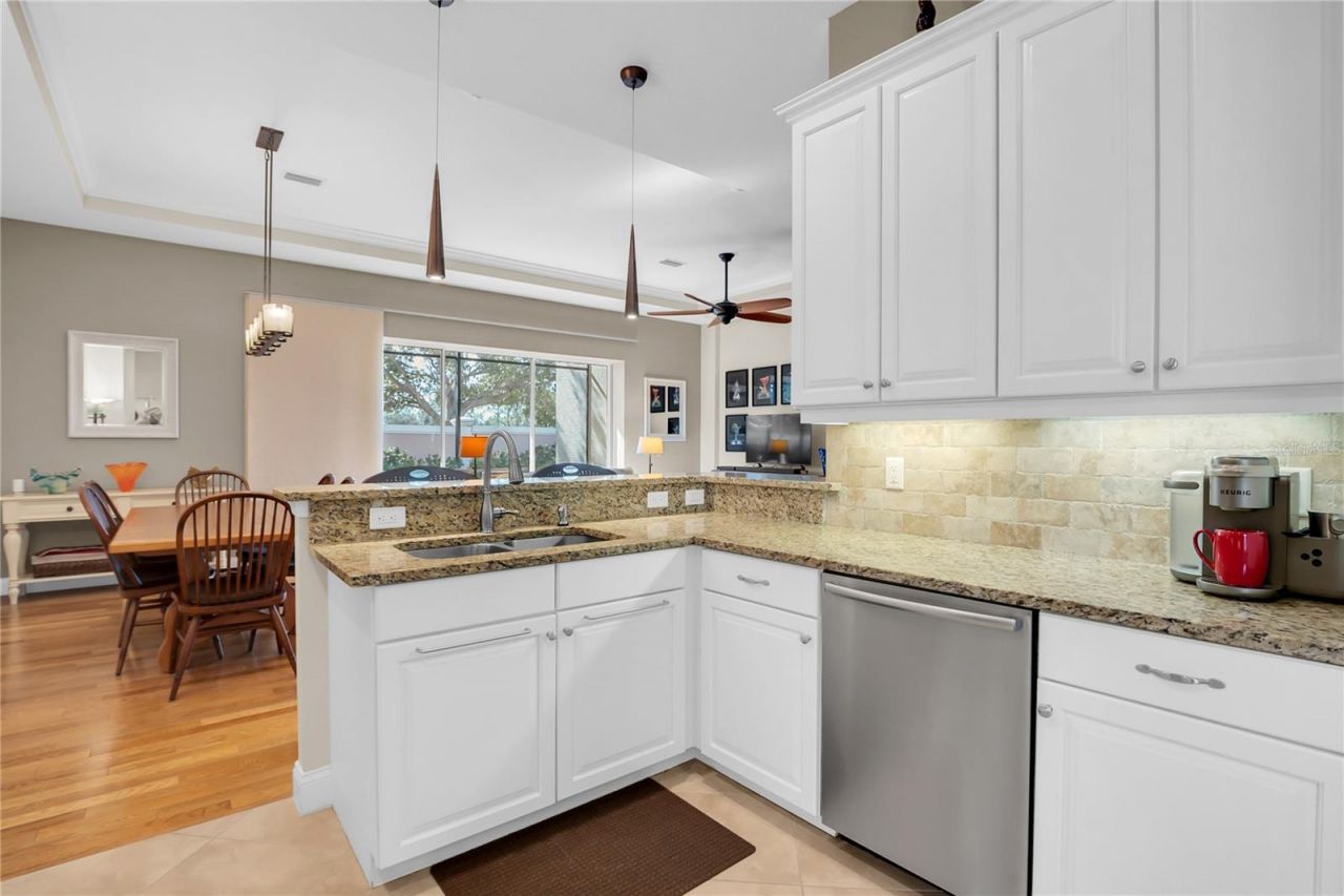 6682 41st Street Circle E, Sarasota, FL 34243 Photo