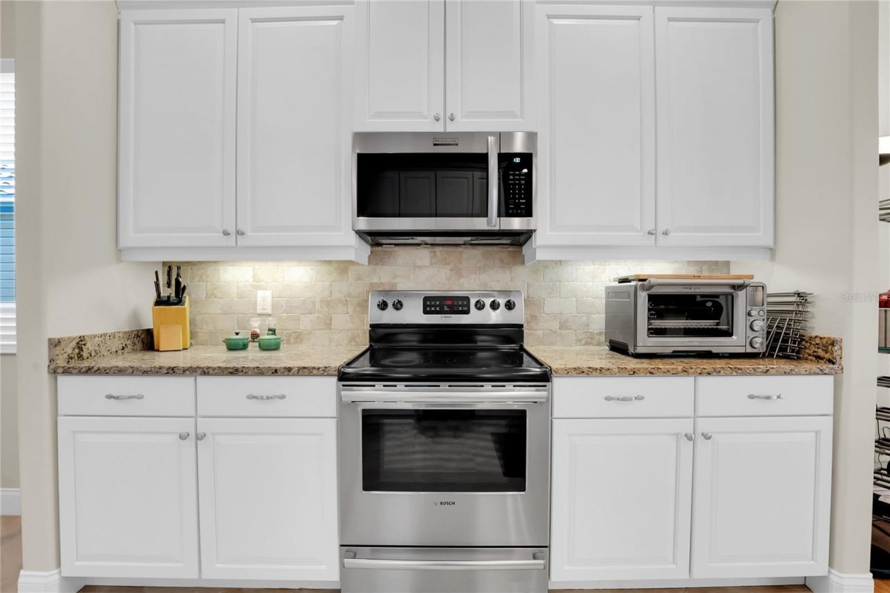 6682 41st Street Circle E, Sarasota, FL 34243 Photo