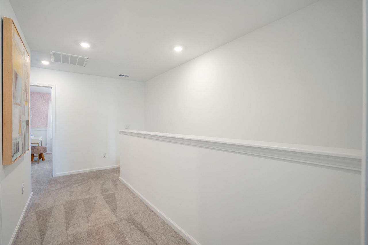 730 Ridgley Drive Photo 12