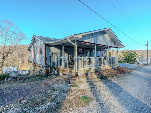 210 Last Lz Lane, Speedwell, TN 37870