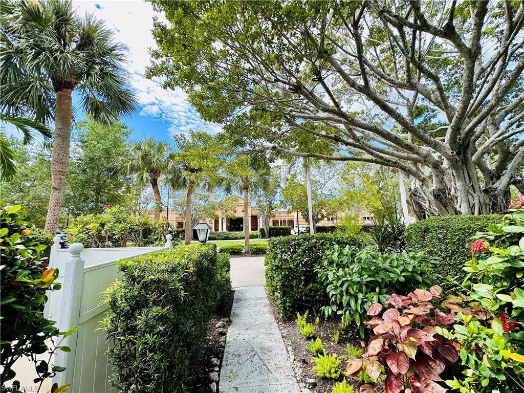 72 7th St S, Unit 306, Naples, FL 34102 Photo