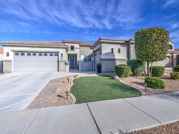 19736 E EMPEROR Boulevard, Queen Creek, AZ 85142