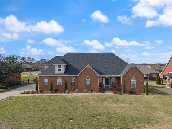 4949 Neyland Way, Murfreesboro, TN 37129