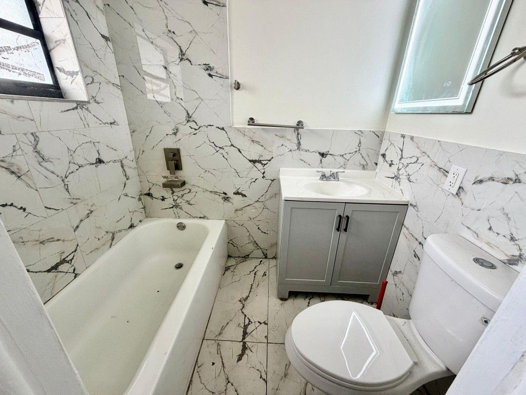 5730 NW 27th Court, Fort Lauderdale, FL 33313 Photo