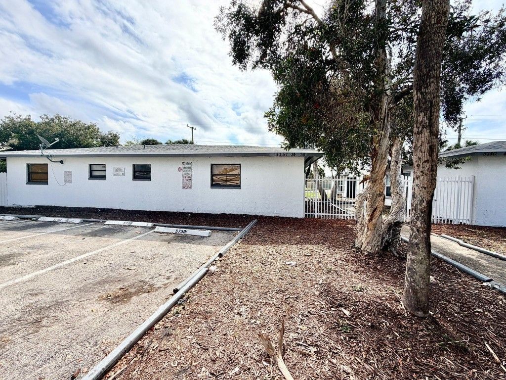 5730 NW 27th Court, Fort Lauderdale, FL 33313 Photo