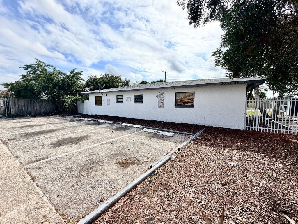 5730 NW 27th Court, Fort Lauderdale, FL 33313 Photo