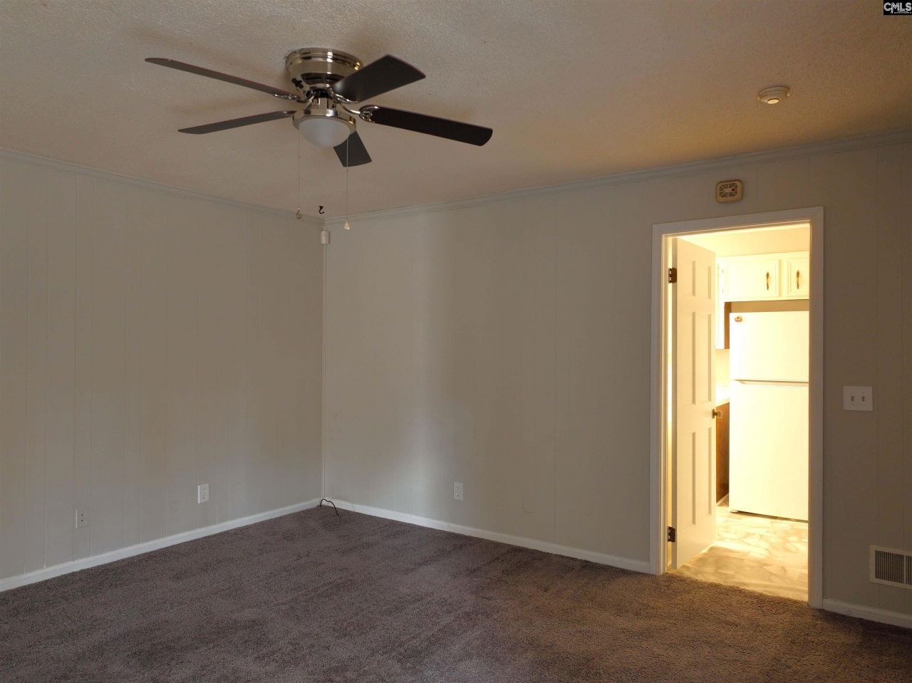 18 Bedford Court  Photo 12