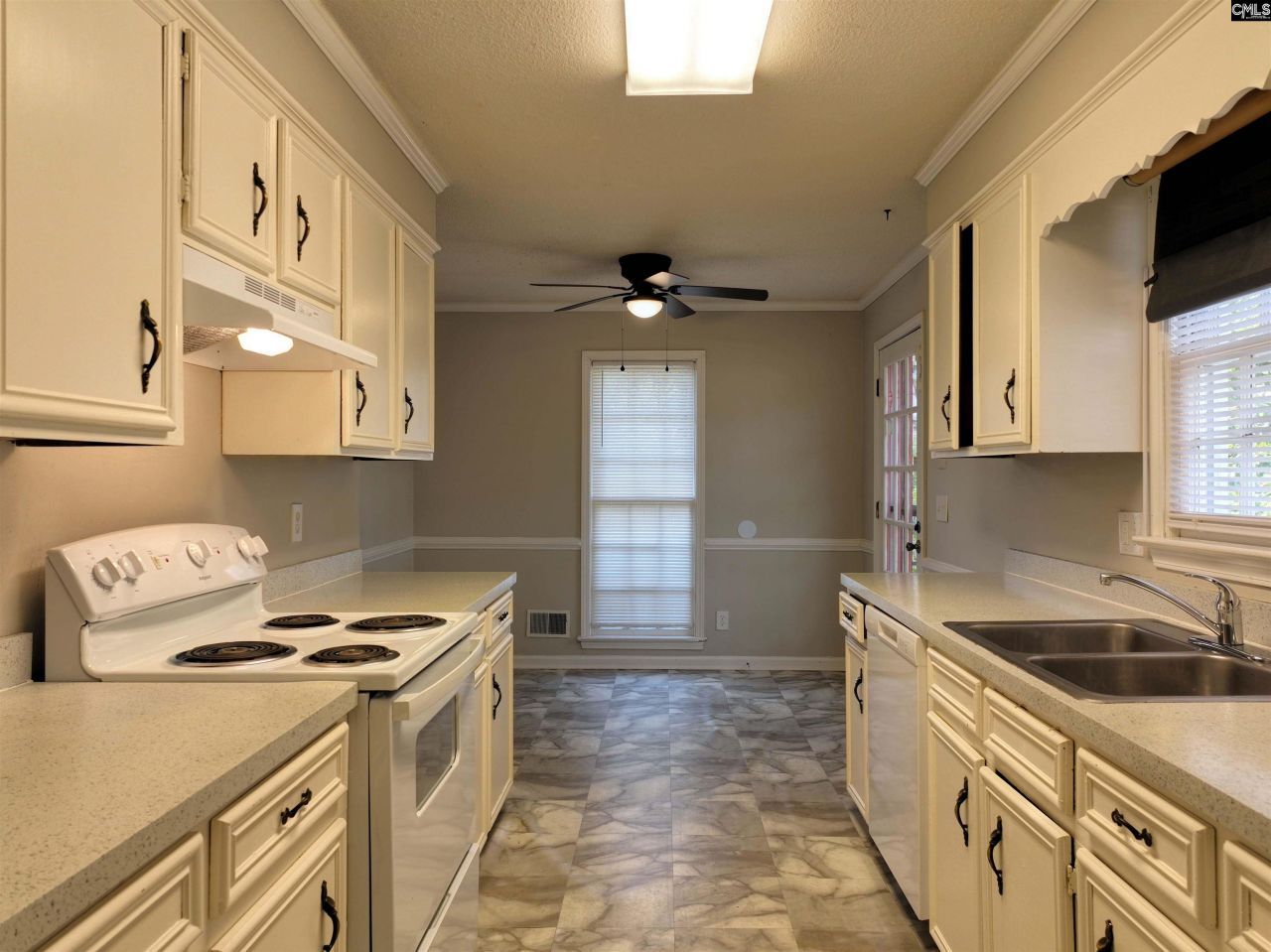 18 Bedford Court  Photo 13