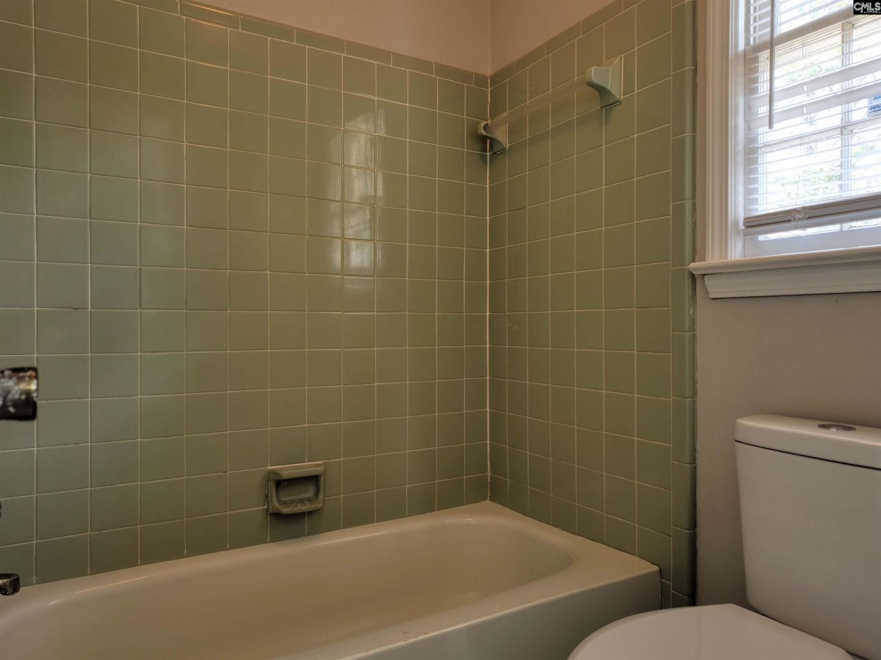 18 Bedford Court  Photo 23