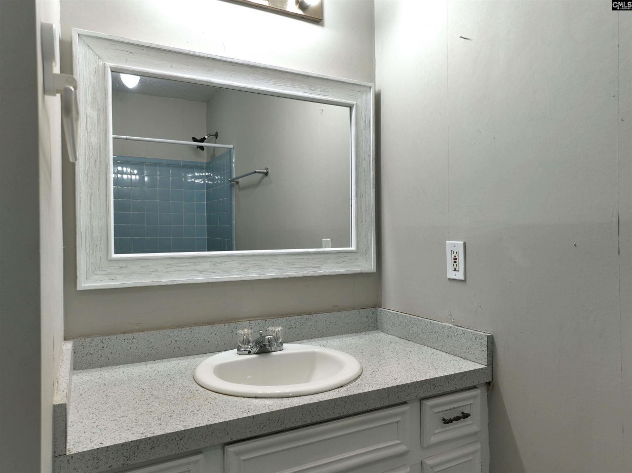 18 Bedford Court  Photo 27