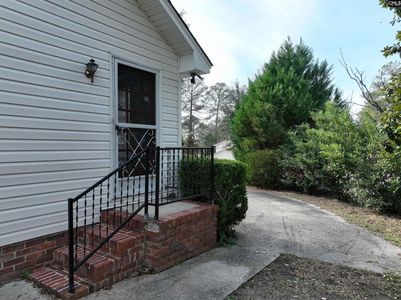 18 Bedford Court  Photo 4