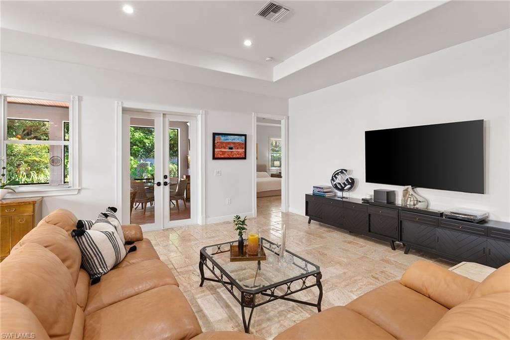 4778 Europa Dr, Naples, FL 34105 Photo