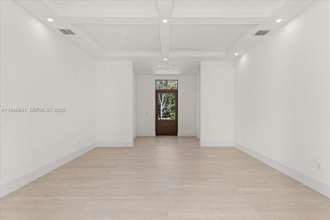 5940 SW 100th Ter, Pinecrest, FL 33156 Photo