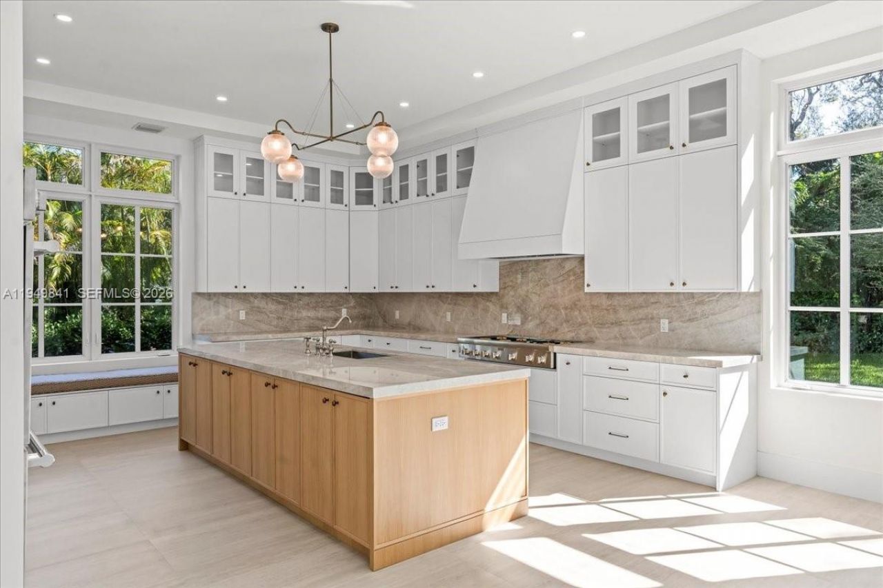 5940 SW 100th Ter, Pinecrest, FL 33156 Photo