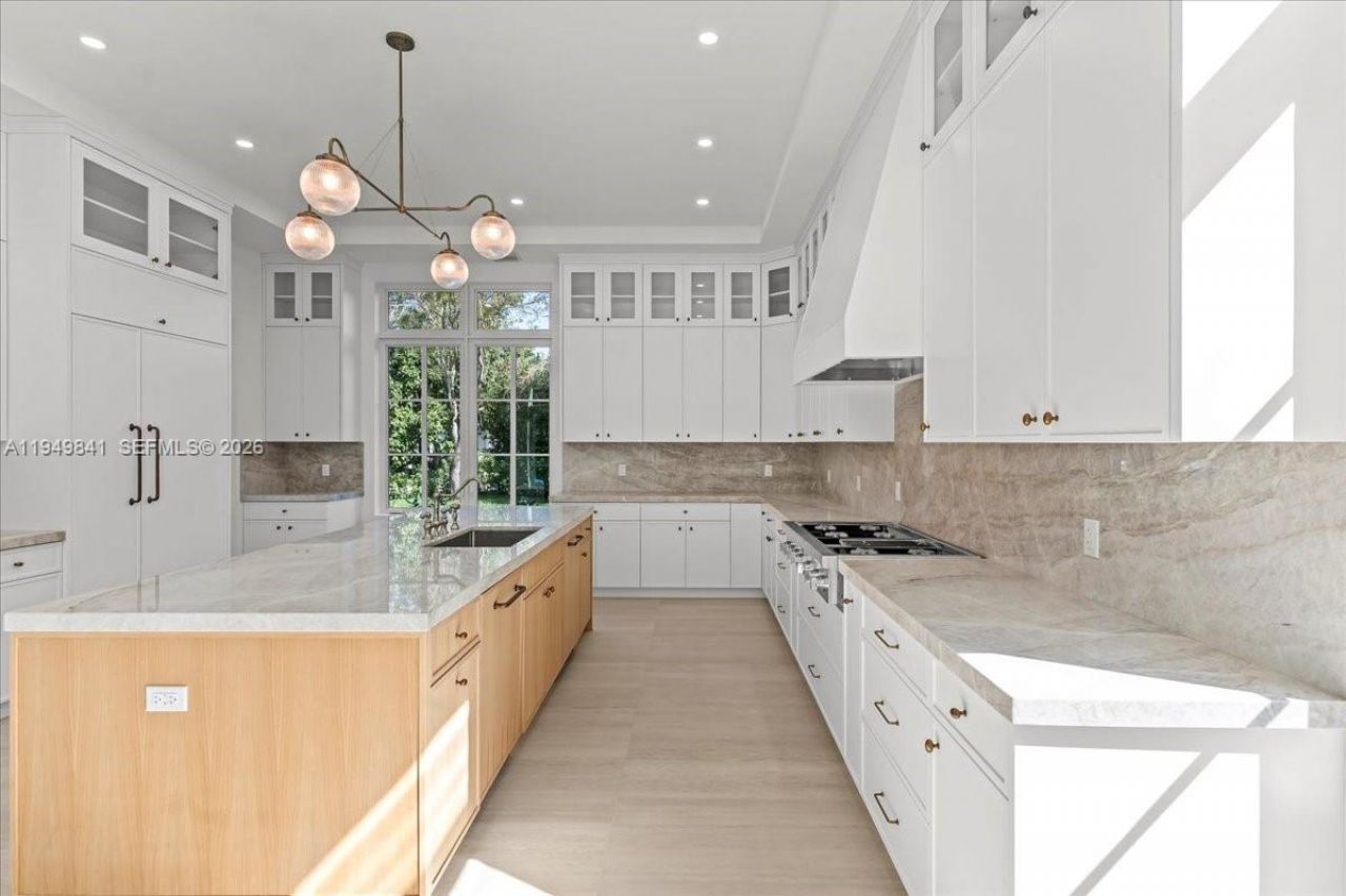 5940 SW 100th Ter, Pinecrest, FL 33156 Photo