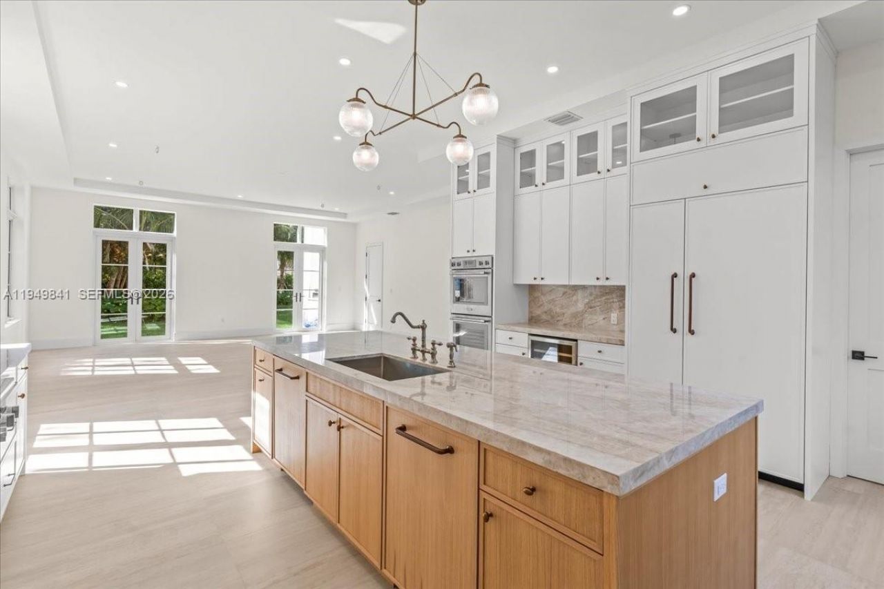 5940 SW 100th Ter, Pinecrest, FL 33156 Photo