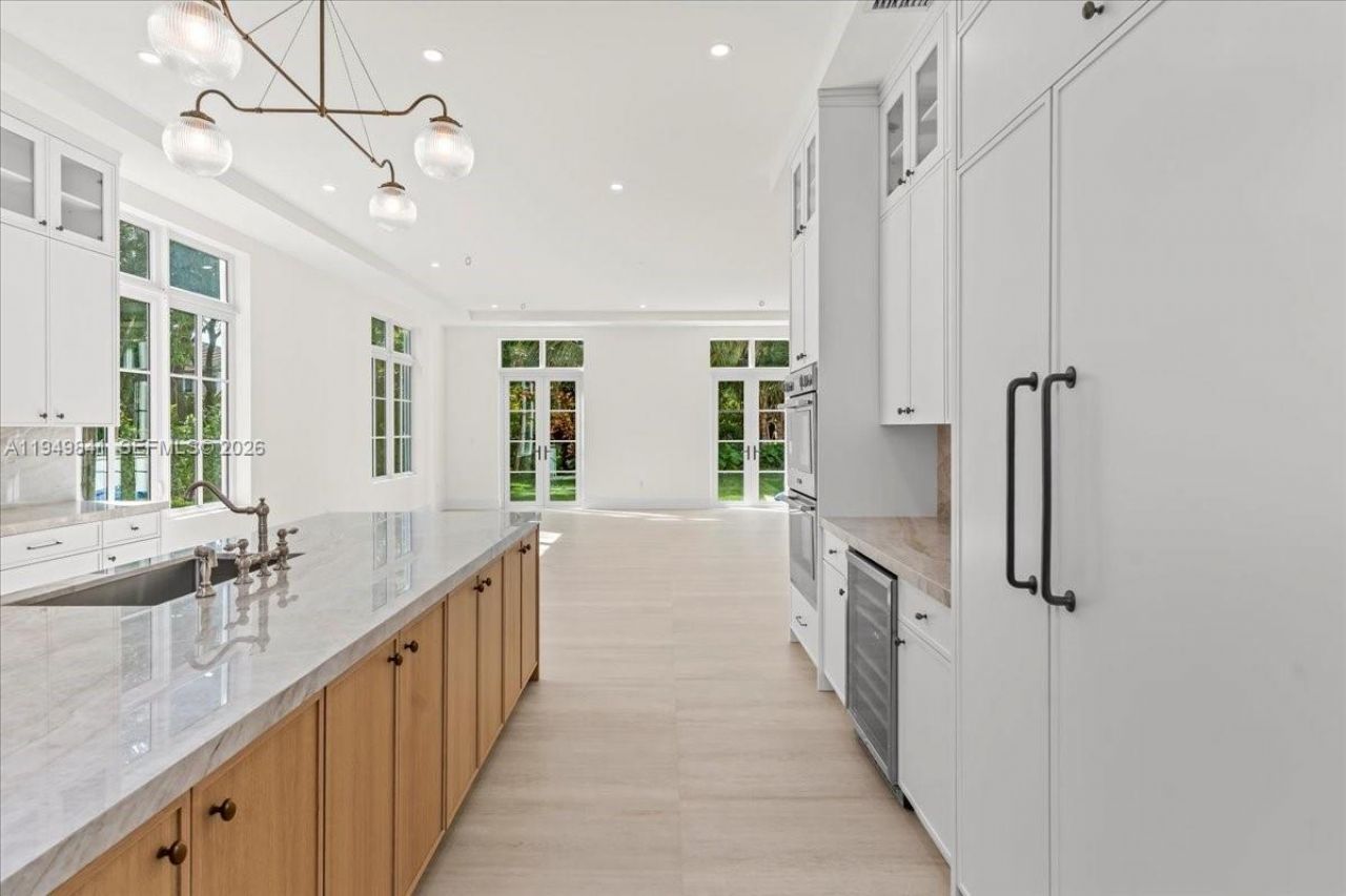 5940 SW 100th Ter, Pinecrest, FL 33156 Photo