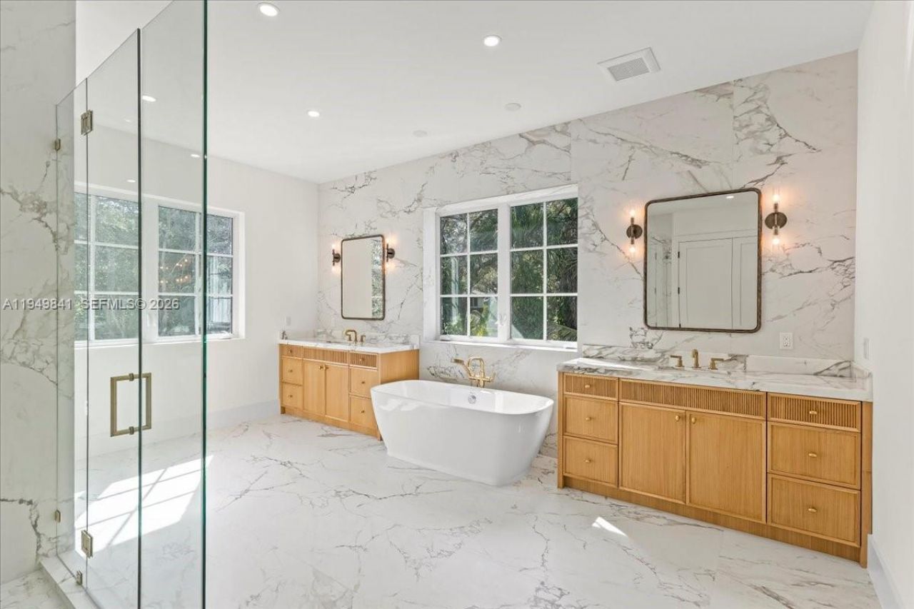 5940 SW 100th Ter, Pinecrest, FL 33156 Photo