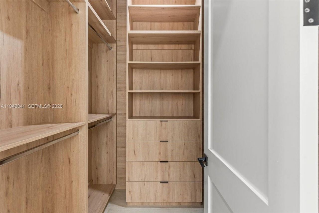 5940 SW 100th Ter, Pinecrest, FL 33156 Photo