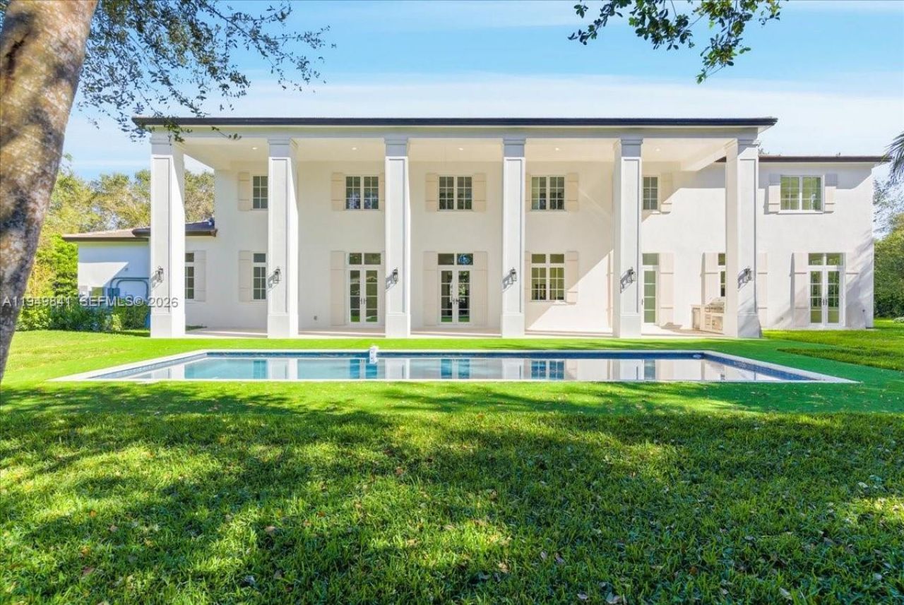 5940 SW 100th Ter, Pinecrest, FL 33156 Photo