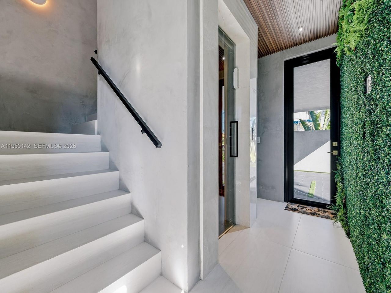 16 S Exuma Rd, Key Largo, FL 33037 Photo