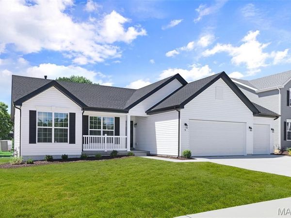 31 Bluestem Court, Lake St Louis, MO 63367