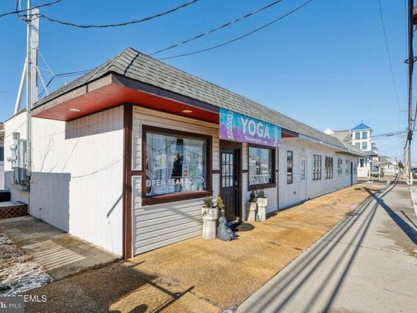 1409- 1411 NW CENTRAL AVENUE, SEASIDE PARK, NJ 08752