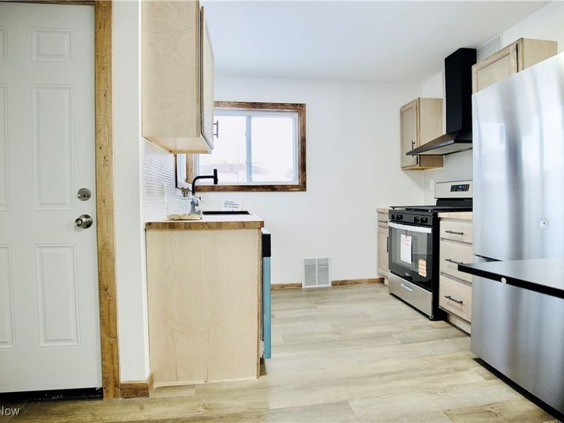 13904 Highlandview Avenue, Cleveland, OH 44135 Photo 10