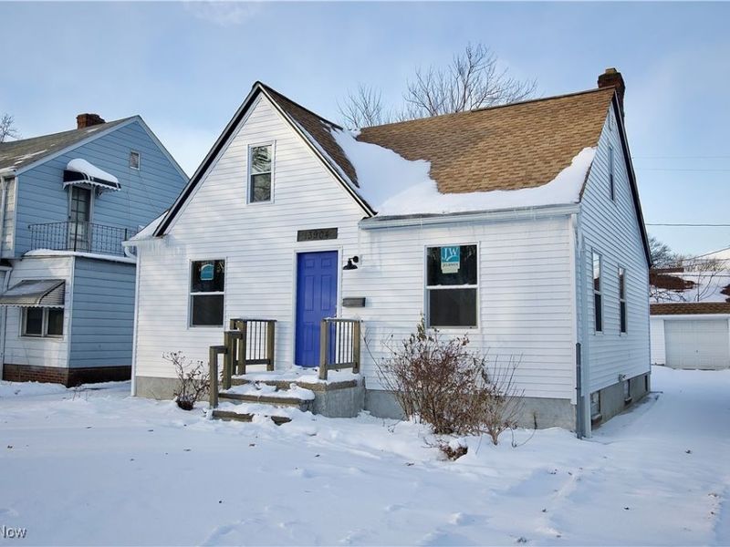 13904 Highlandview Avenue, Cleveland, OH 44135 Photo 4