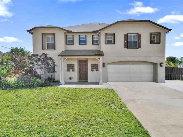 864 SW Java Avenue, Port St. Lucie, FL 34953
