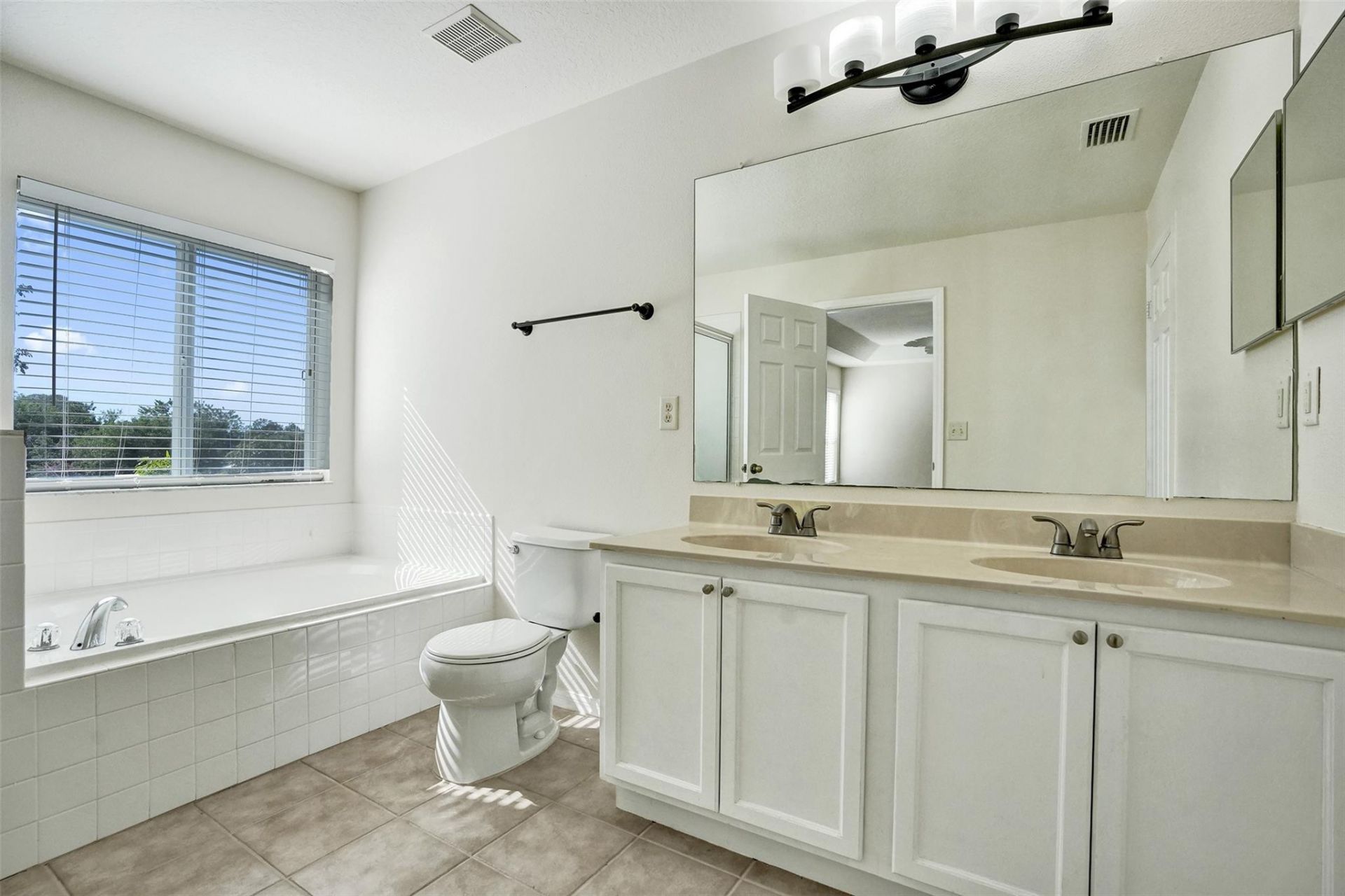 864 SW Java Avenue, Port Saint Lucie, FL 34953 Photo