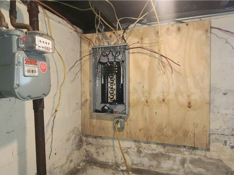 14819 Hale Avenue, Cleveland, OH 44110 Photo 38