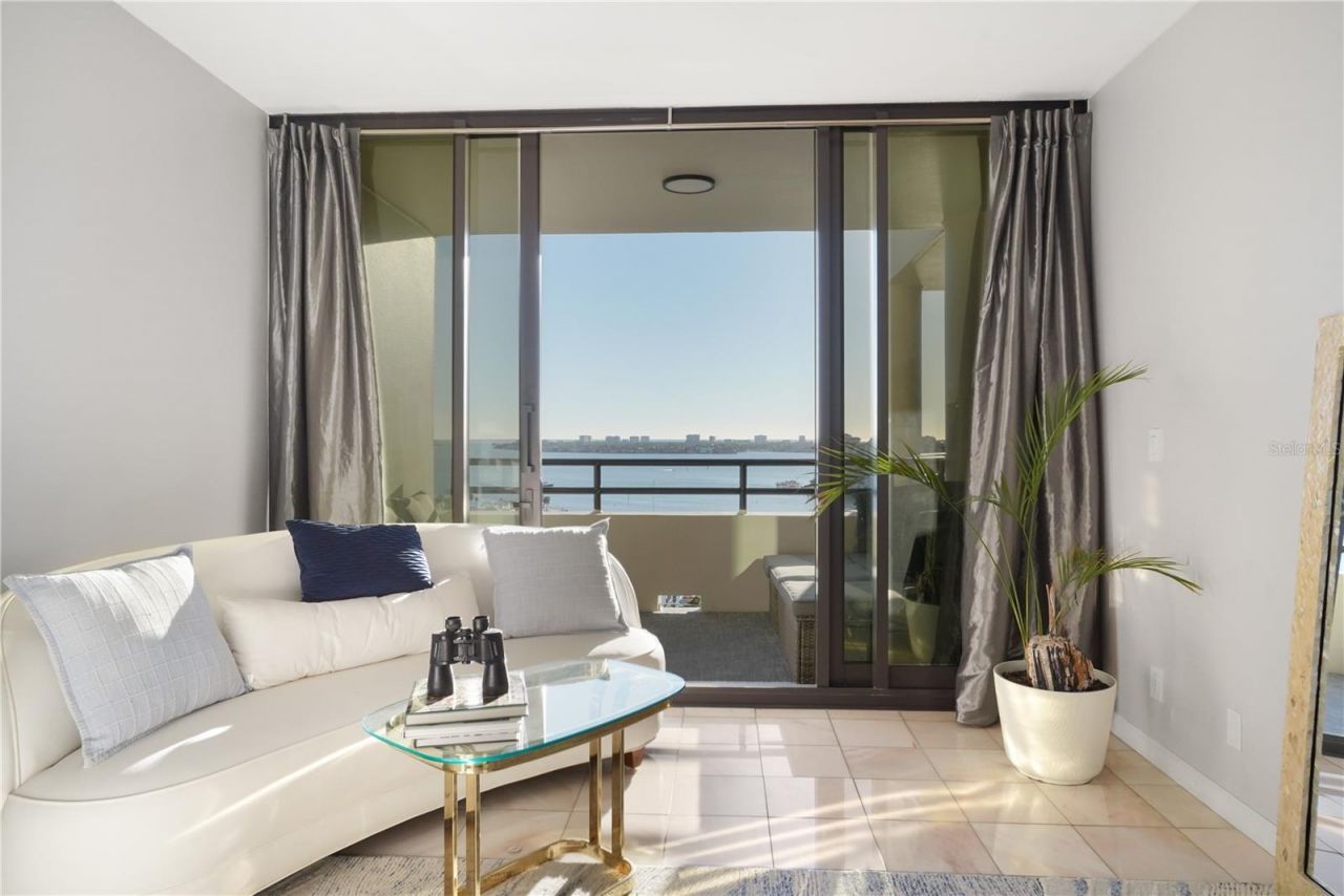 1255 N Gulfstream Avenue, Unit 1407, Sarasota, FL 34236 Photo