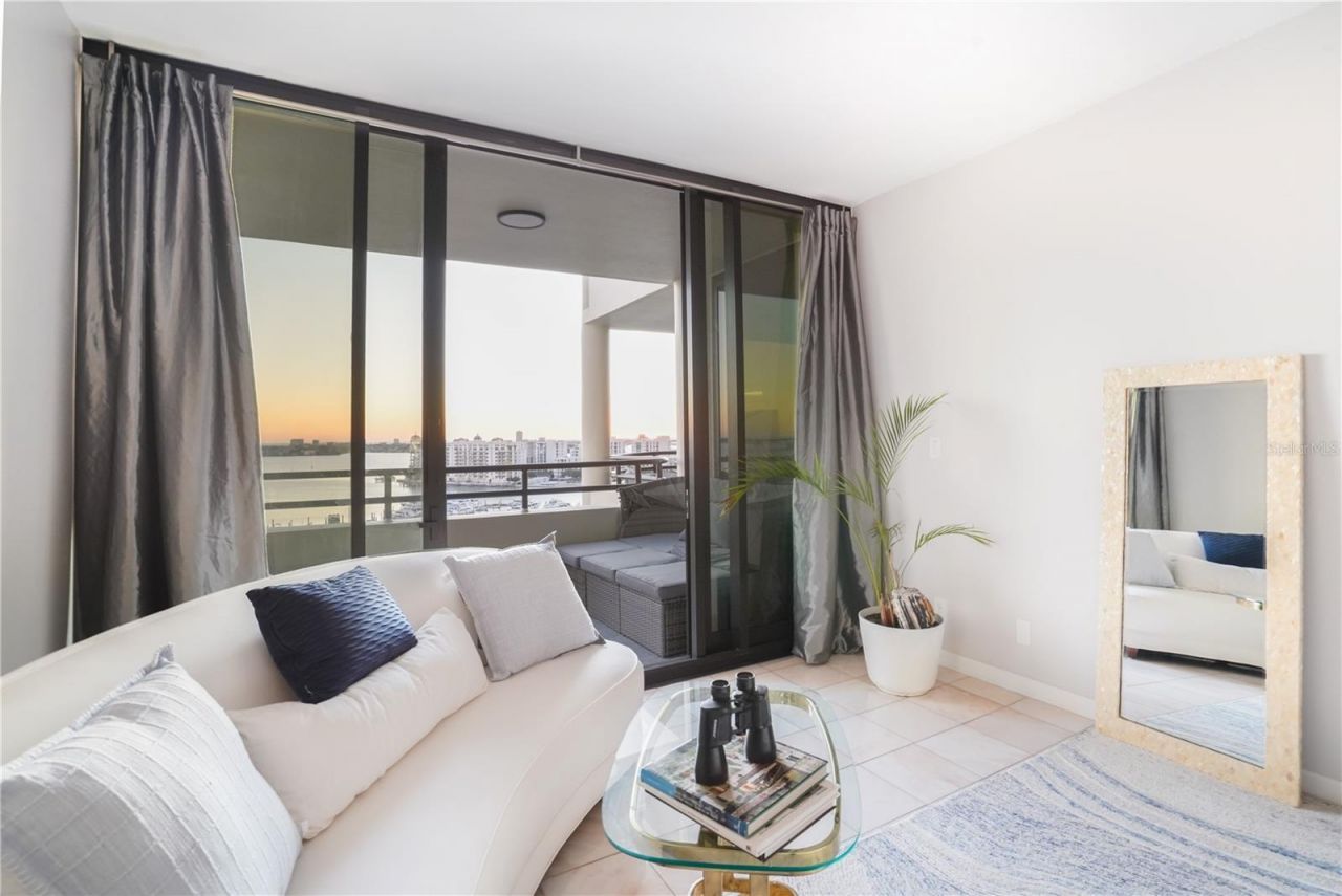 1255 N Gulfstream Avenue, Unit 1407, Sarasota, FL 34236 Photo