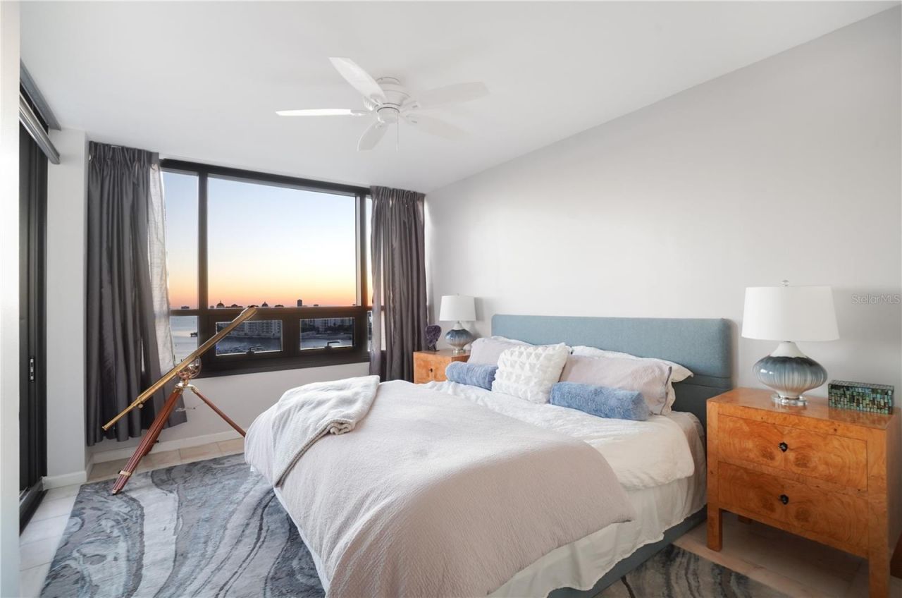 1255 N Gulfstream Avenue, Unit 1407, Sarasota, FL 34236 Photo